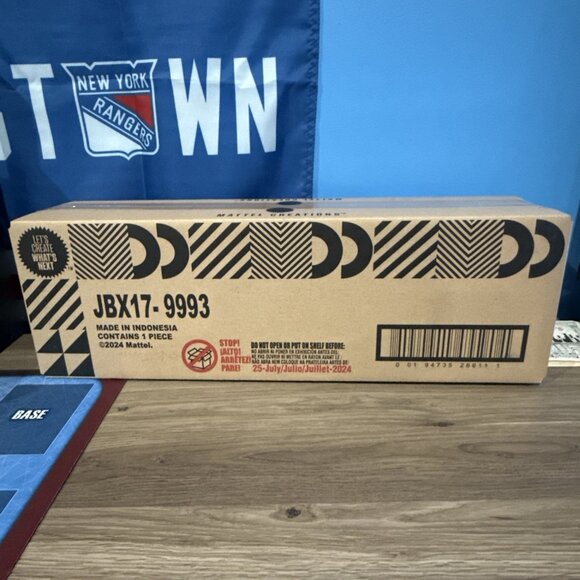 Hot Wheels Batmobile Collection SDCC 85th Anniversary Mattel Creations SEALED - Picture 2 of 2